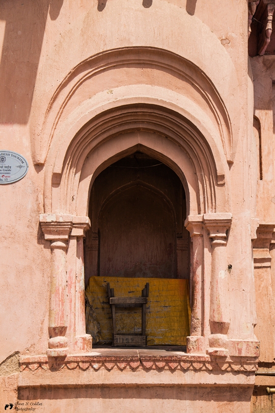 Cooes N Cuddles Photography//DOOR TO 'BHUPALI' TREASURES //The pretty door